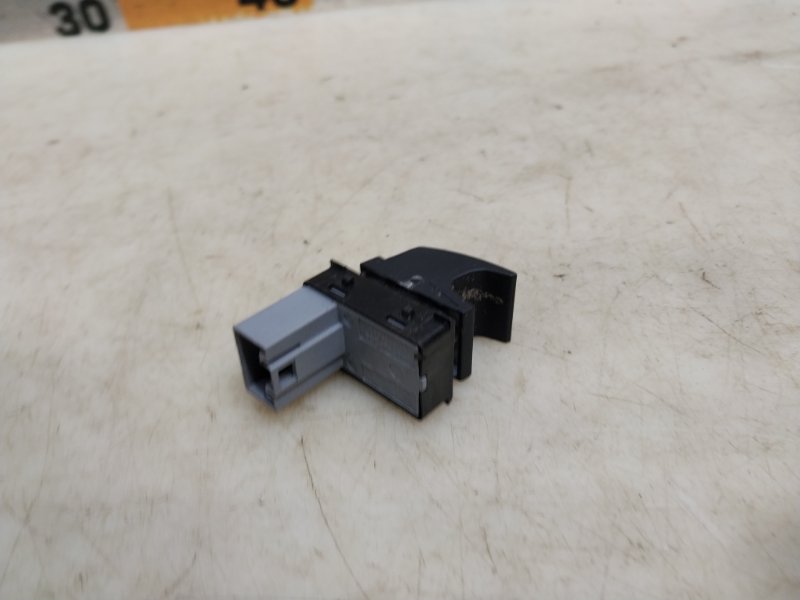 Кнопка стеклоподъемника