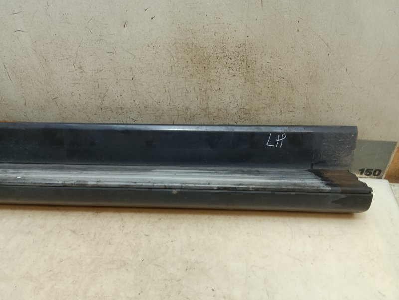 Подножка левая