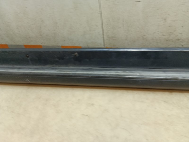 Подножка левая