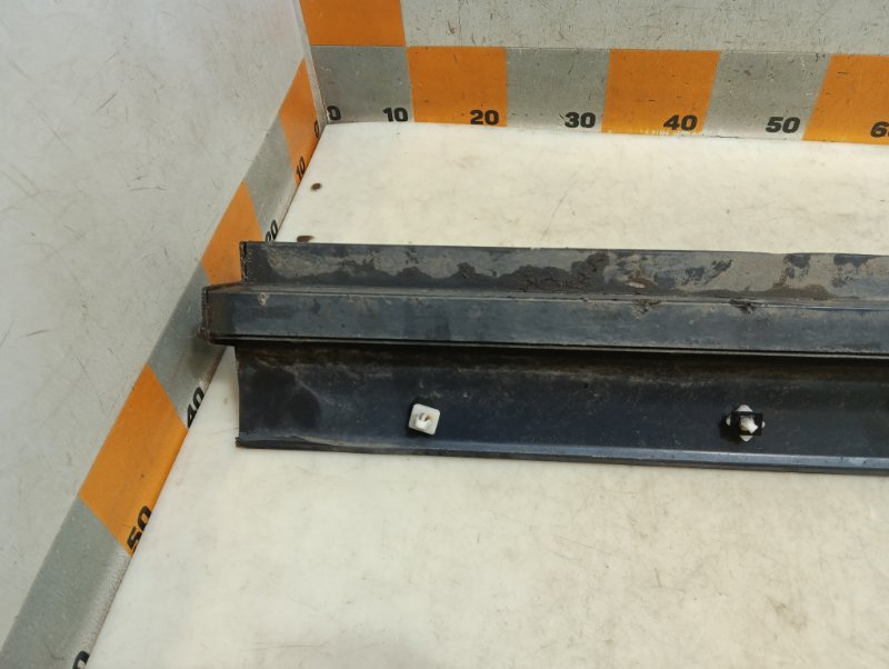 Подножка левая