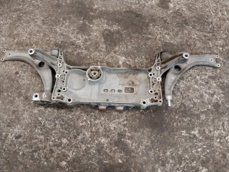 Балка подмоторная