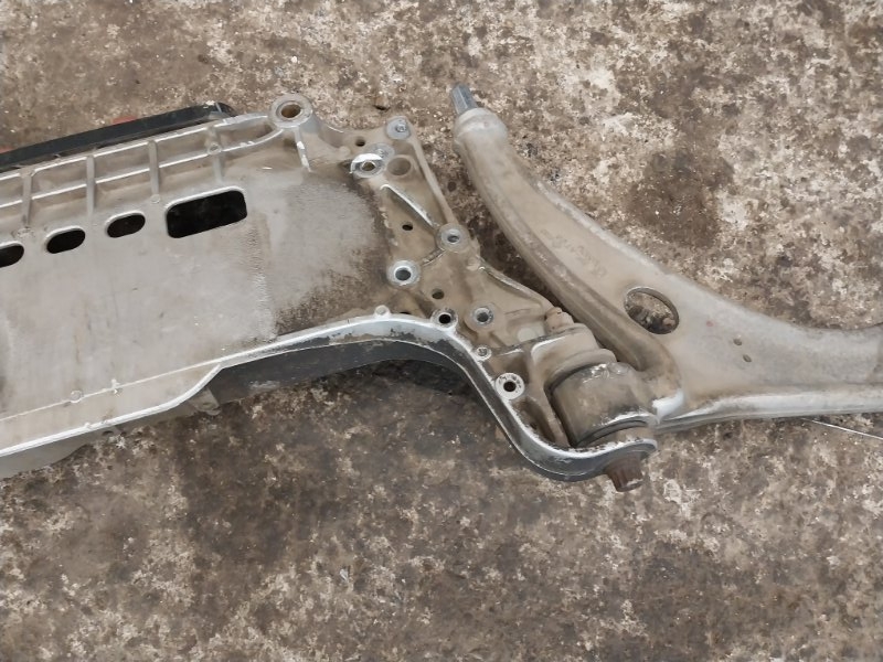 Балка подмоторная