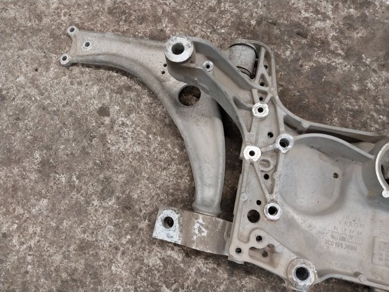 Балка подмоторная