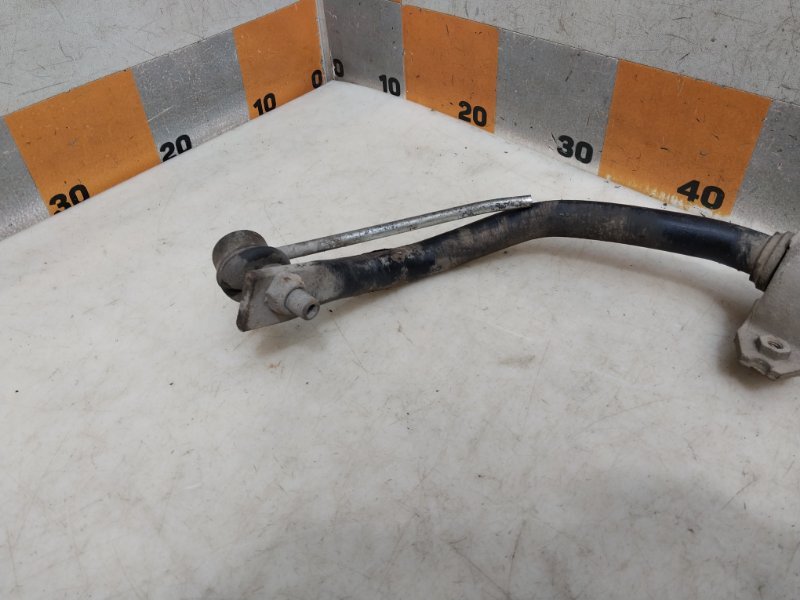 Стабилизатор передний