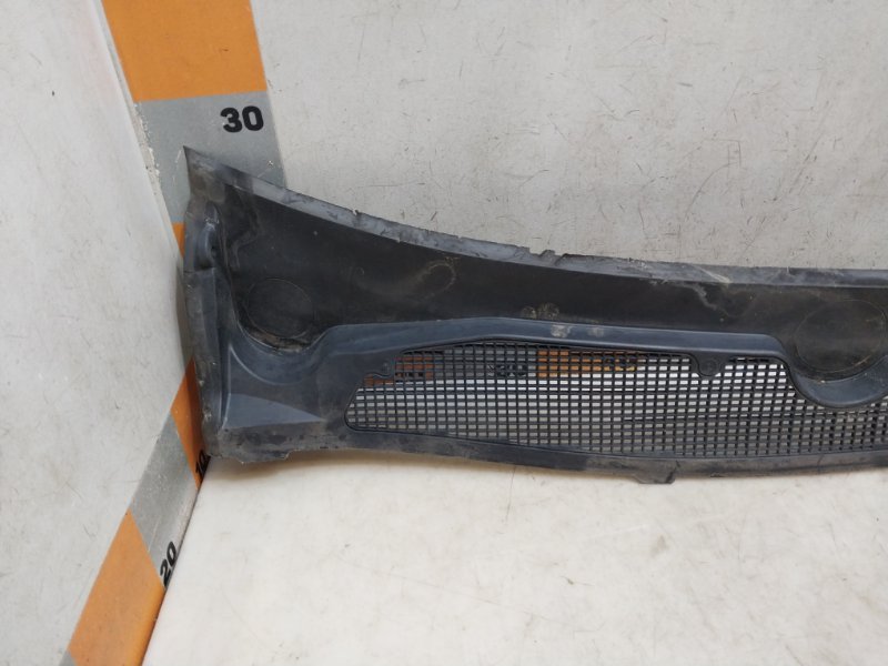 Решетка стеклоочистителей (Жабо)