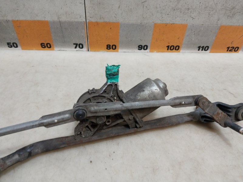 Трапеция стеклоочистителей