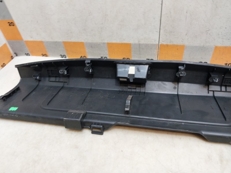 Обшивка багажника