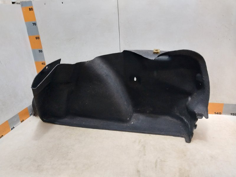 Обшивка багажника