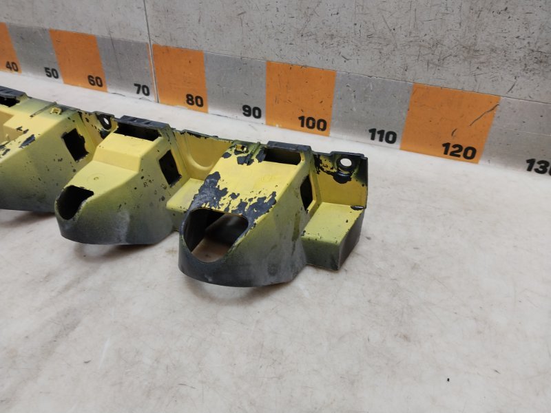 Кронштейн заднего бампера