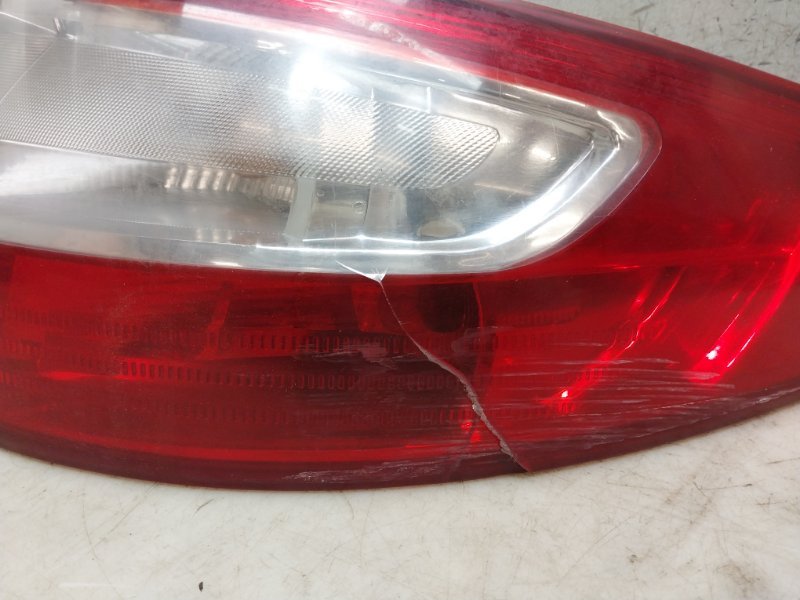 Фонарь задний правый