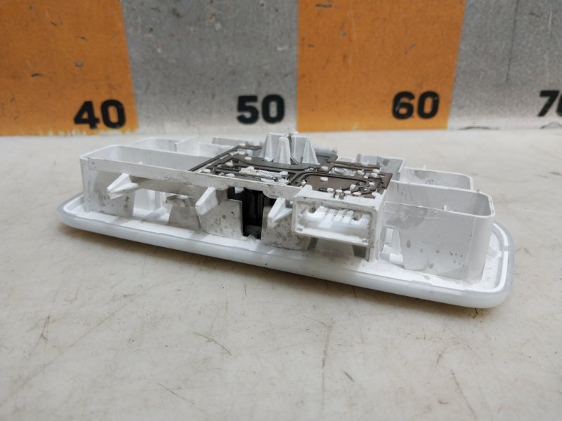 Плафон салонный