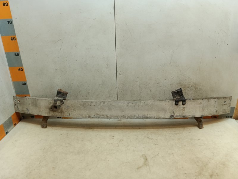 Усилитель переднего бампера