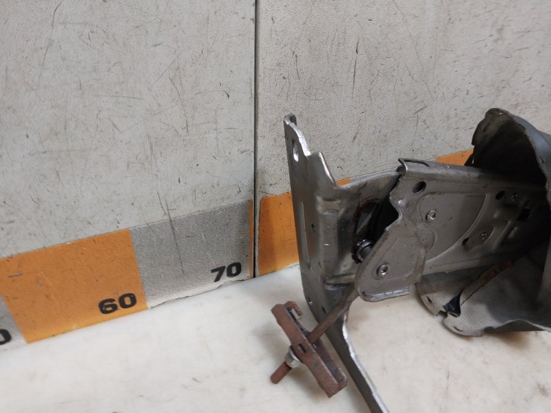 Рычаг стояночного тормоза