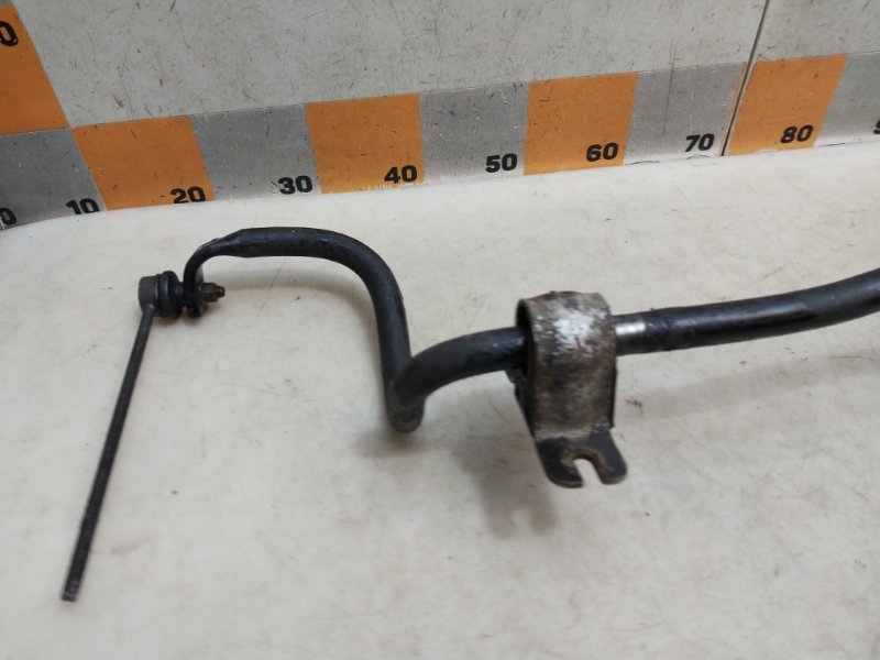 Стабилизатор передний