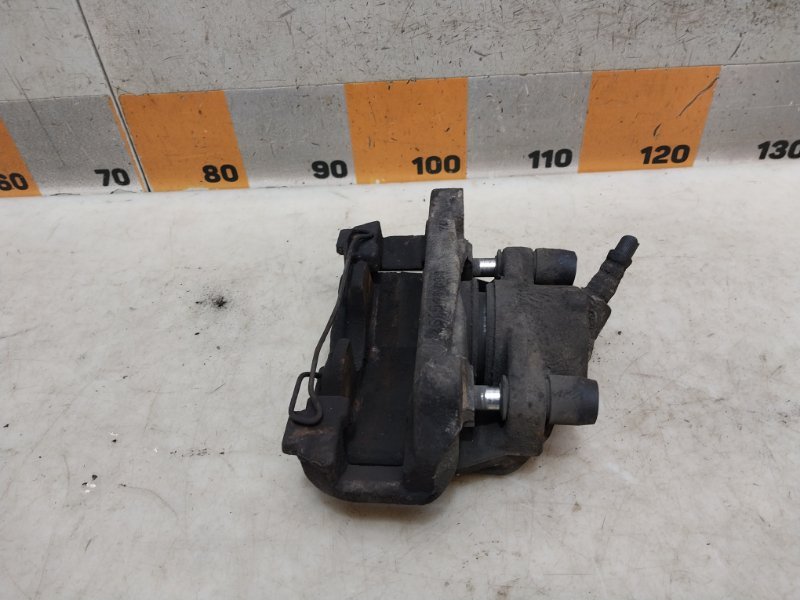 Суппорт передний левый