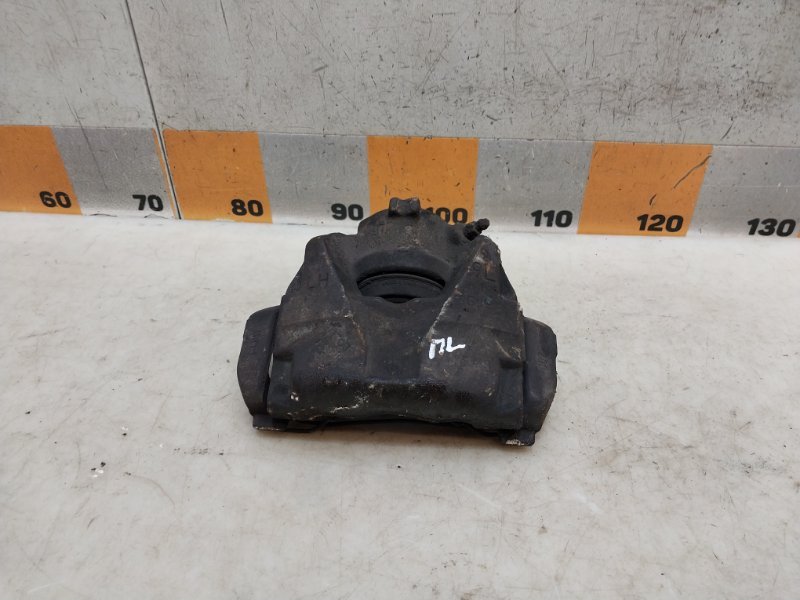 Суппорт передний левый