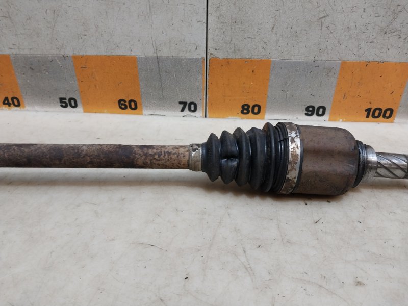 Полуось передняя левая