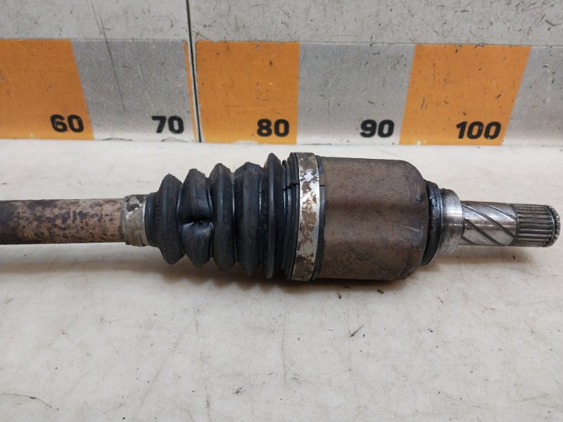 Полуось передняя левая