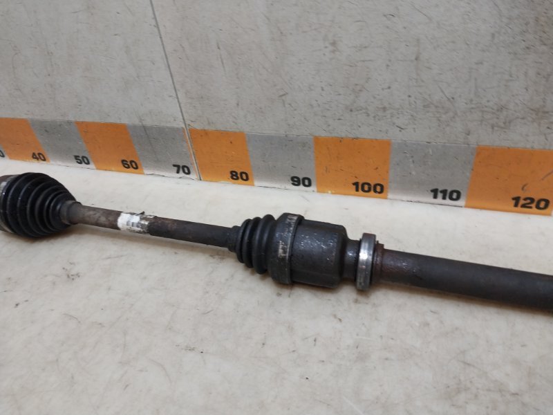 Полуось передняя правая