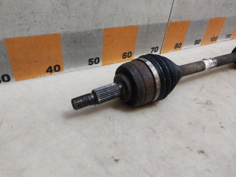 Полуось передняя правая