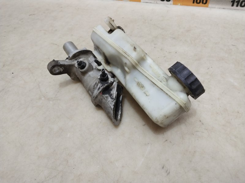 Цилиндр тормозной главный