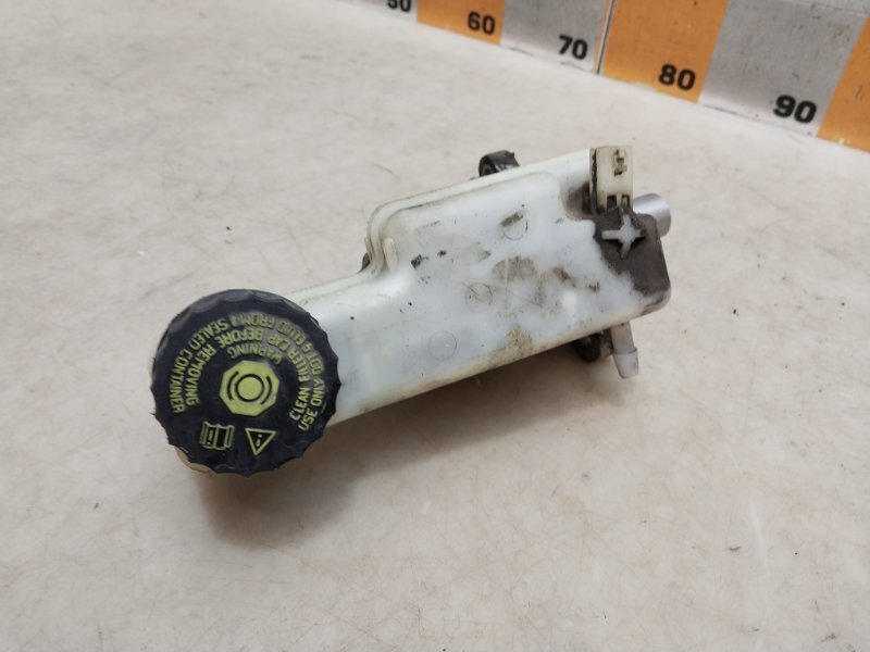 Цилиндр тормозной главный