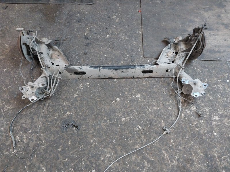 Балка задняя