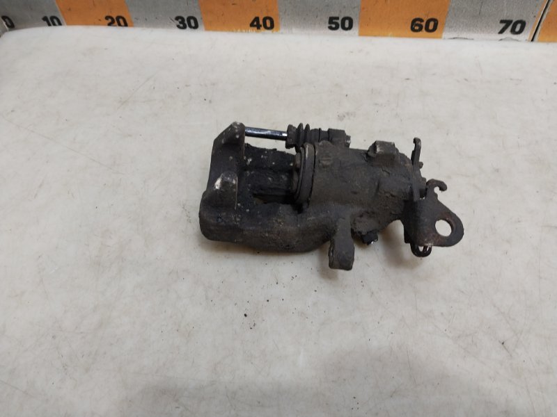 Суппорт задний левый