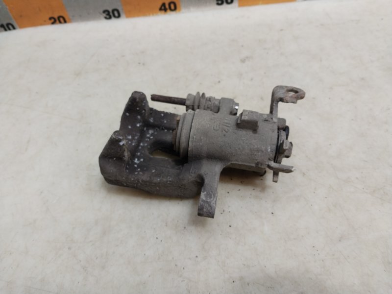 Суппорт задний правый