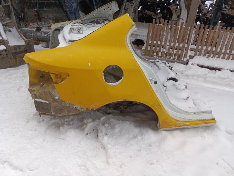 Крыло заднее правое