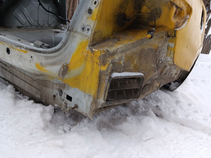 Крыло заднее правое