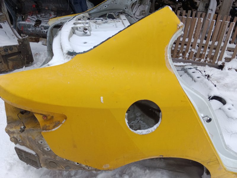 Крыло заднее правое