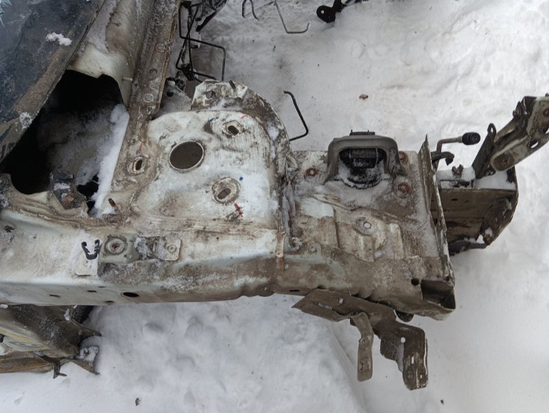 Лонжерон передний правый