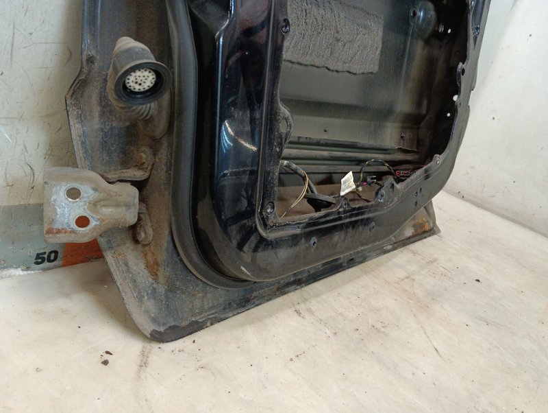 Дверь передняя правая