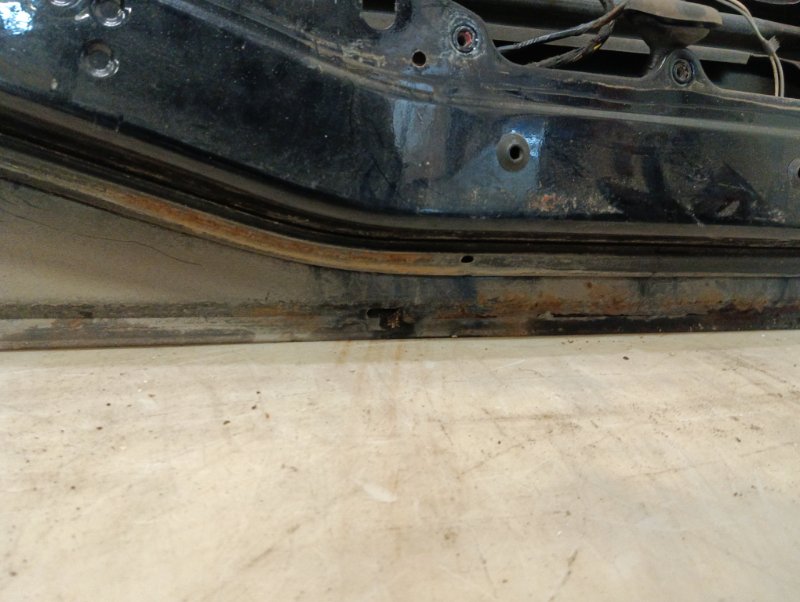 Дверь передняя левая