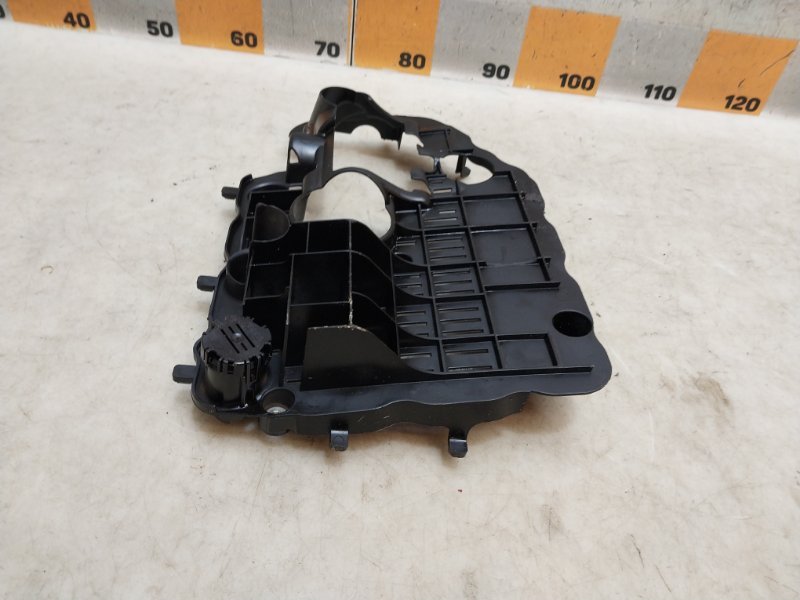 Маслоотражатель