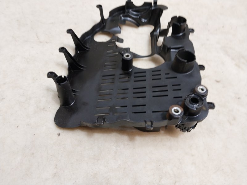 Маслоотражатель