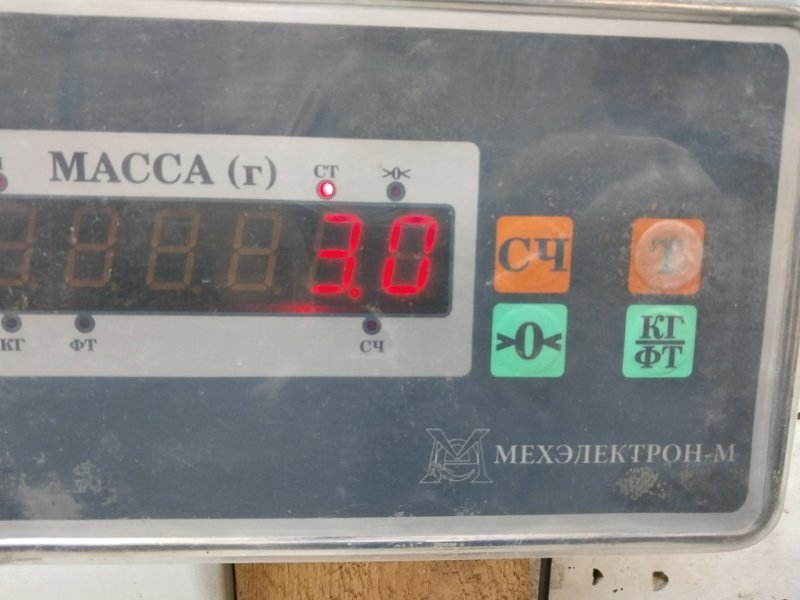 Стекло двери передней правой