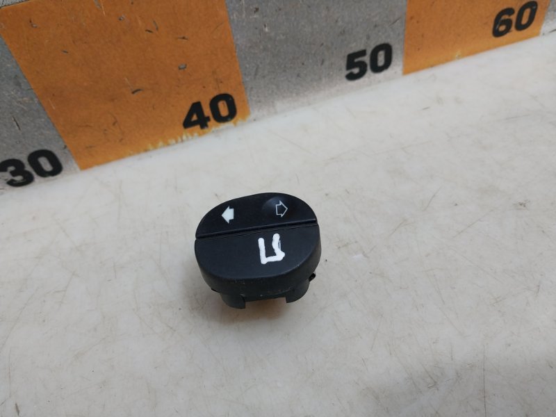 Кнопка стеклоподъемника