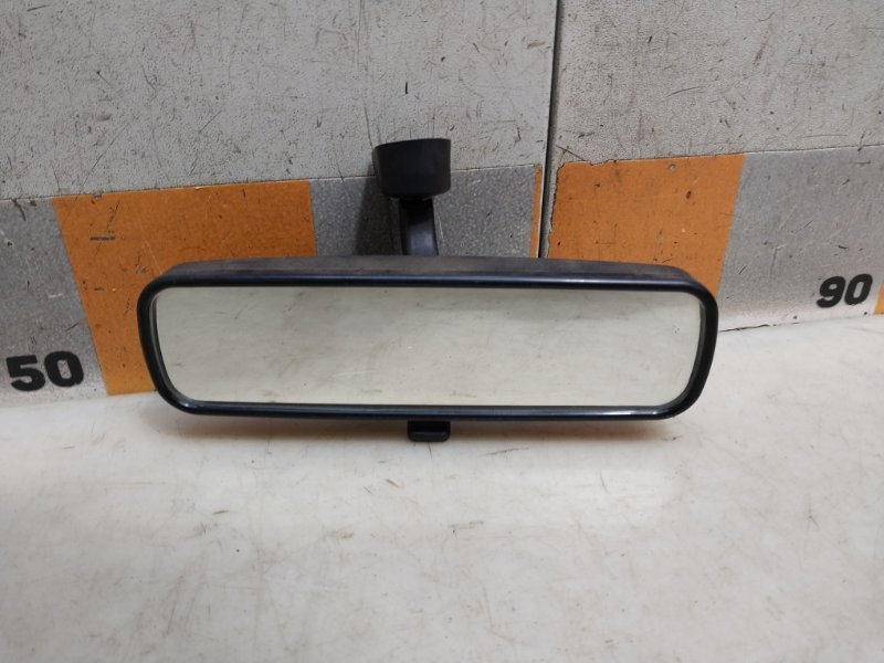 Зеркало заднего вида