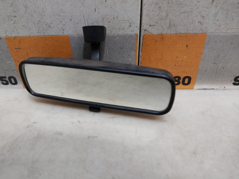 Зеркало заднего вида