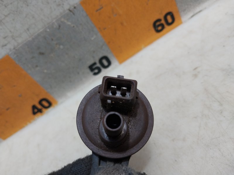 Клапан вентиляции топливного бака