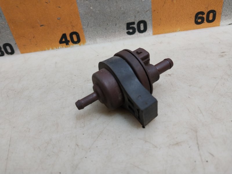 Клапан вентиляции топливного бака