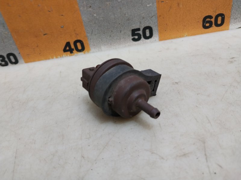 Клапан вентиляции топливного бака