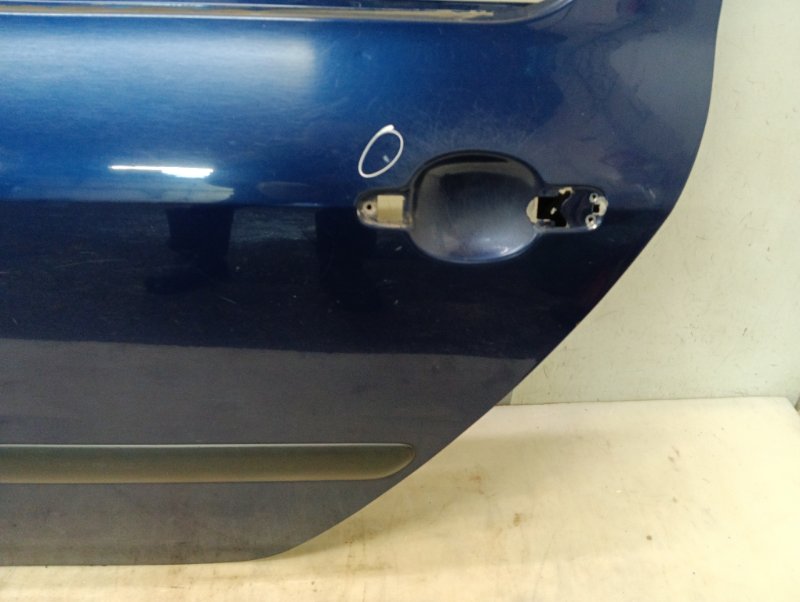 Дверь задняя левая