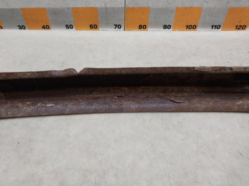 Усилитель заднего бампера