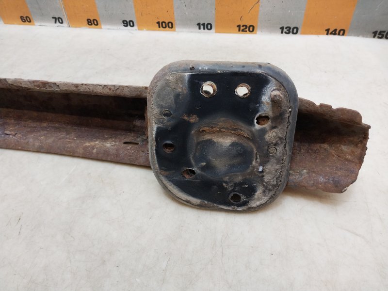 Усилитель заднего бампера