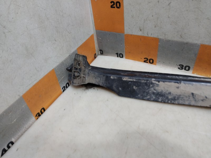 Решетка стеклоочистителей (Жабо)