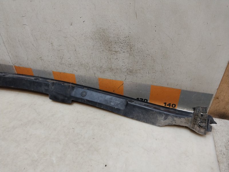 Решетка стеклоочистителей (Жабо)