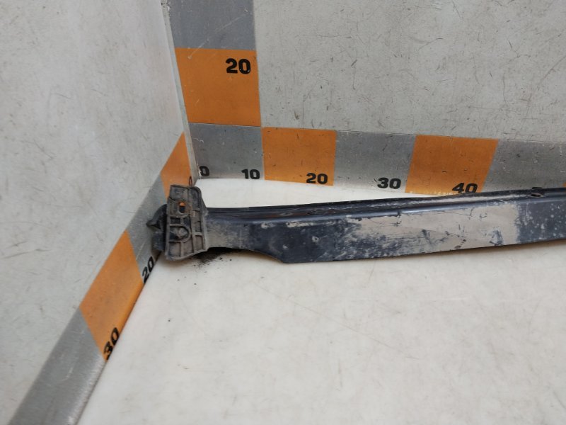 Решетка стеклоочистителей (Жабо)